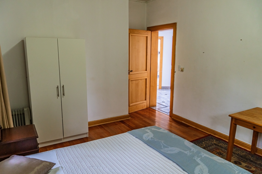 10 Bedroom Property for Sale in Bishopscourt Western Cape
